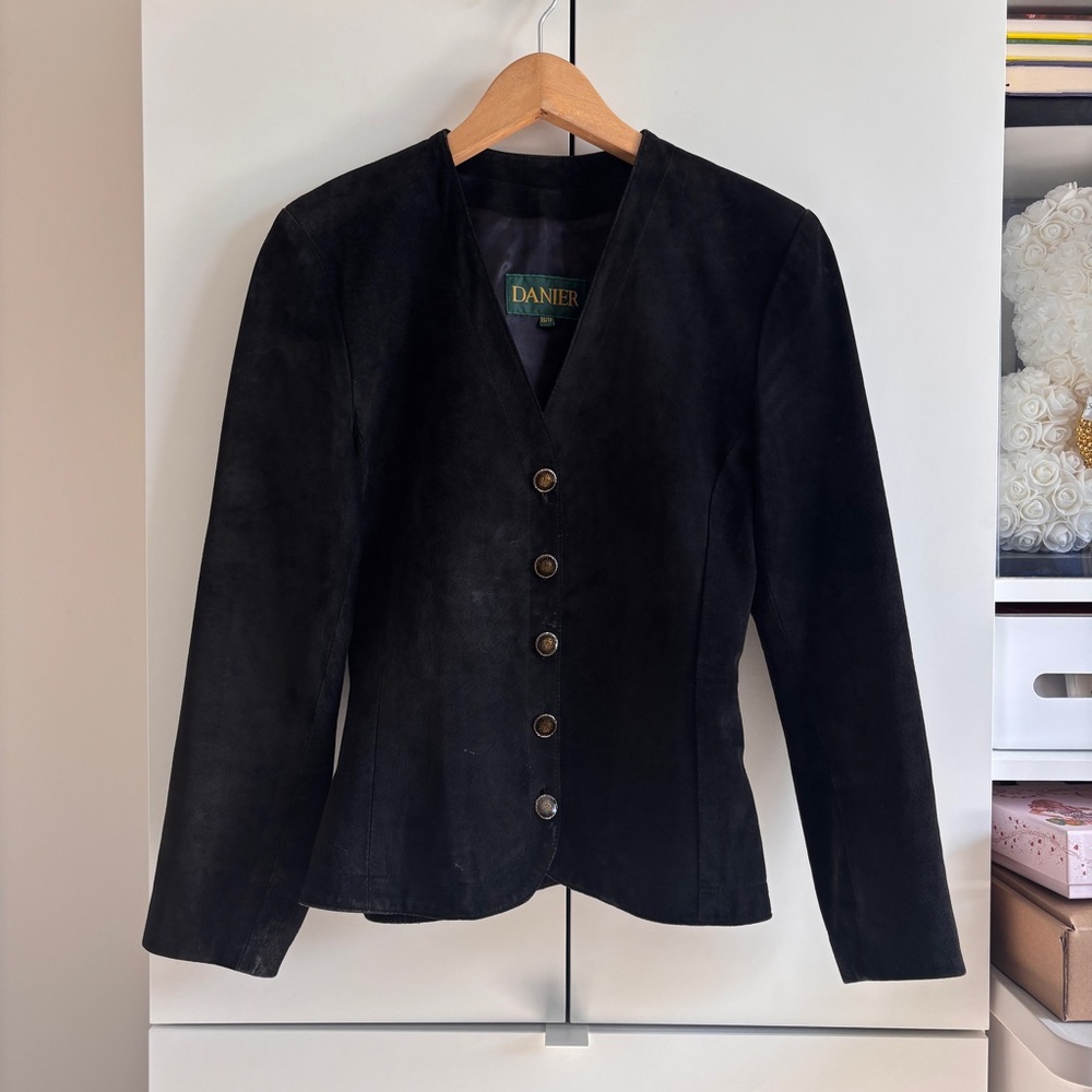 Danier Women's Elegant Black Suede Blazer - Picture 1 of 9